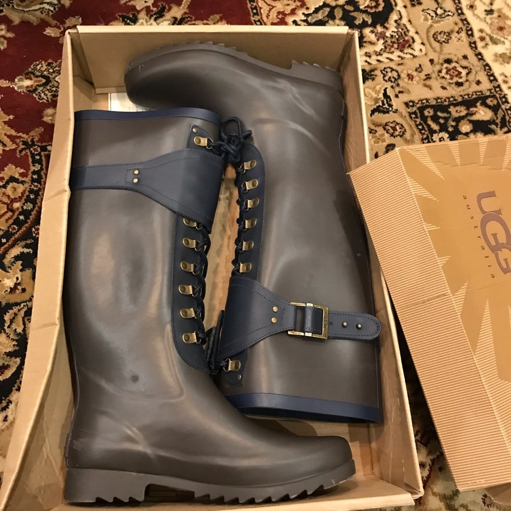 -SOLD-*** UGG Madelynn Rain Boots